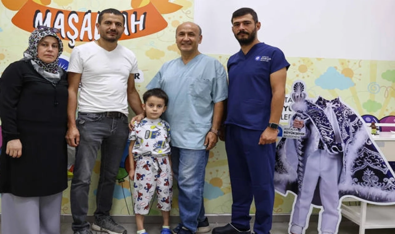 Antalya’da ücretsiz ve steril ortamda sünnet hizmeti