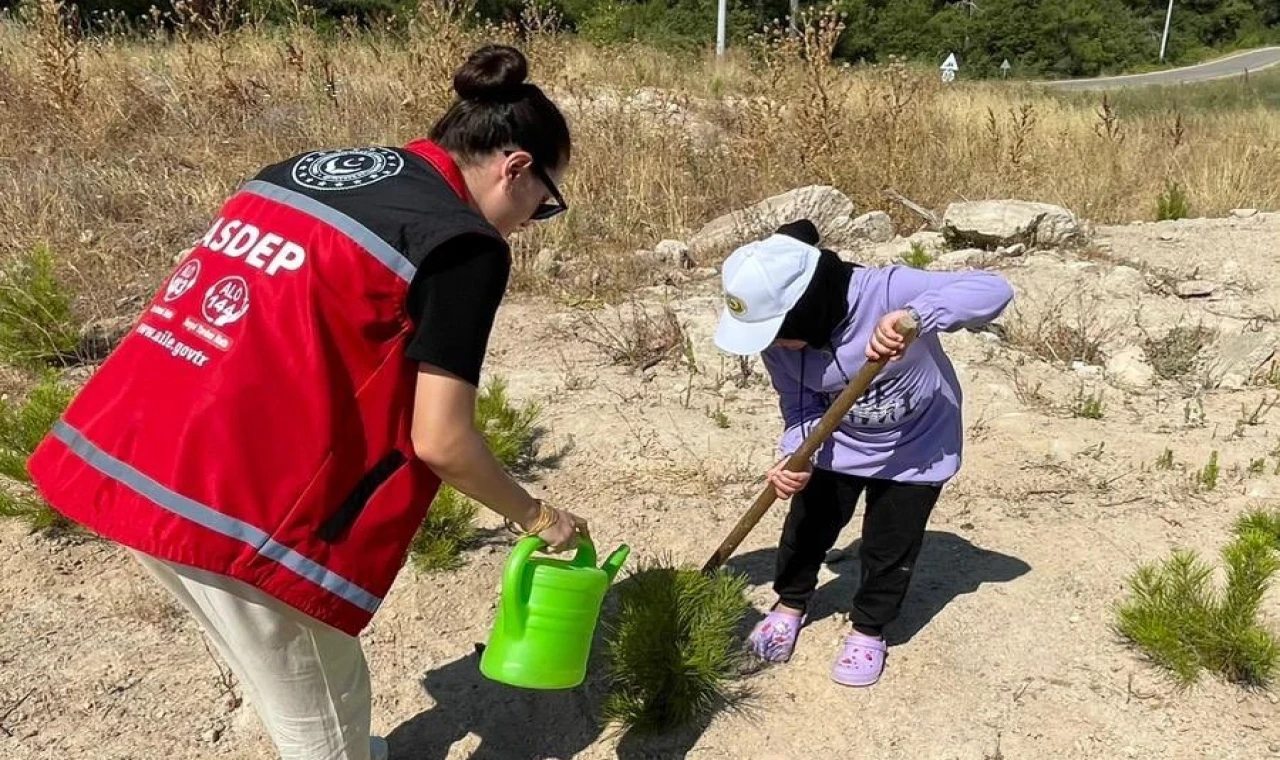Bursa Gemlik’te aileler ve çocuklar orman ve doğa aşısı
