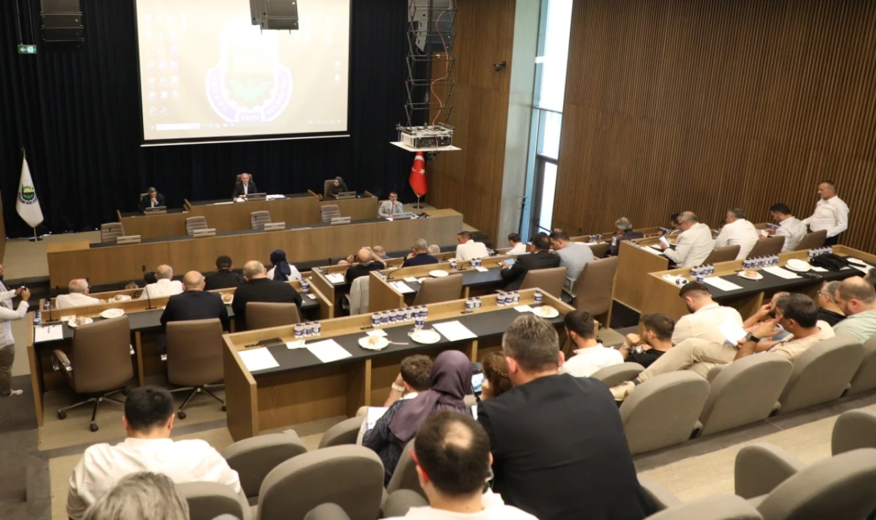 Bursa İnegöl’de bol mesajlı meclis