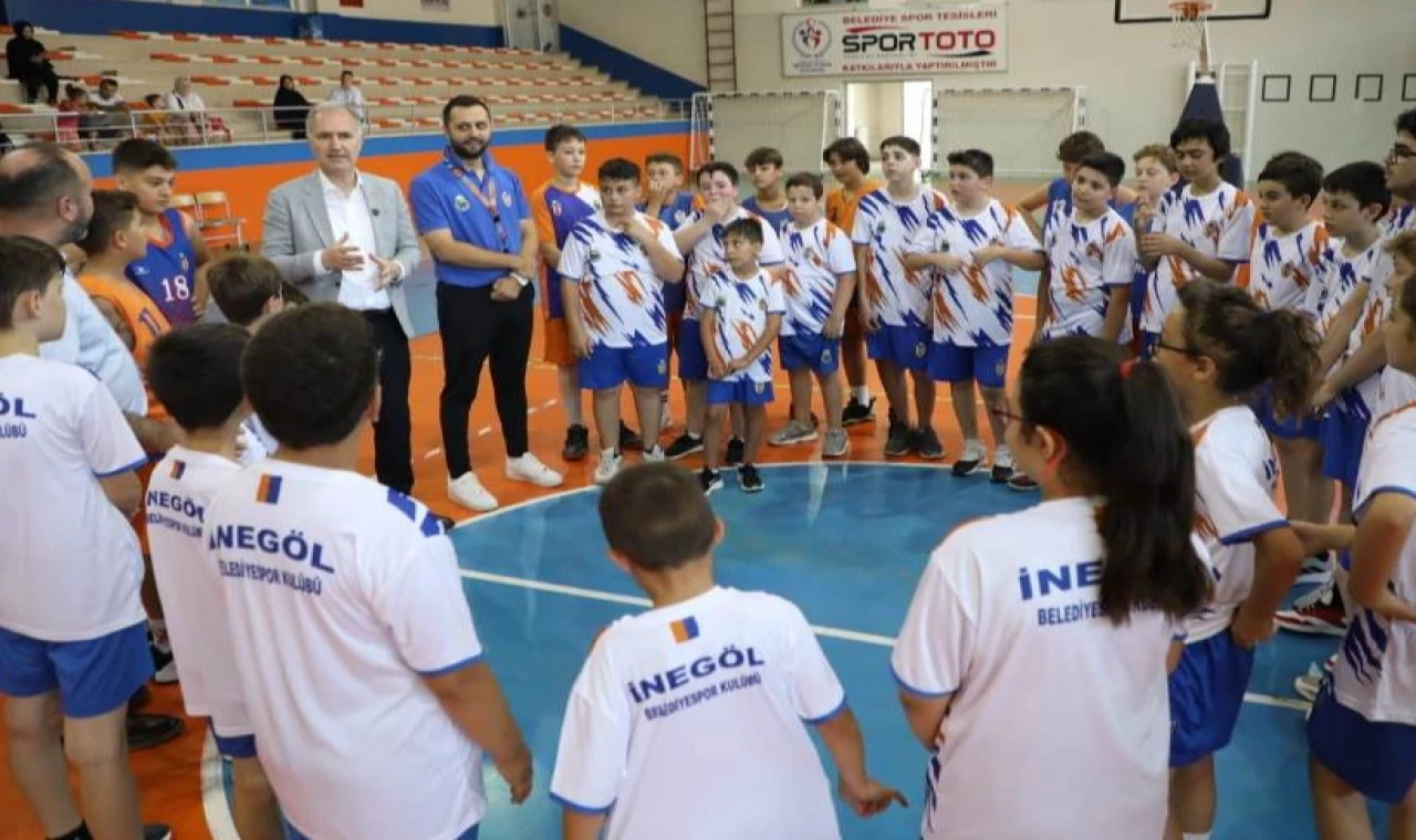 Bursa İnegöl’de yaz spor okullarında 1.792 çocuk sporla buluştu