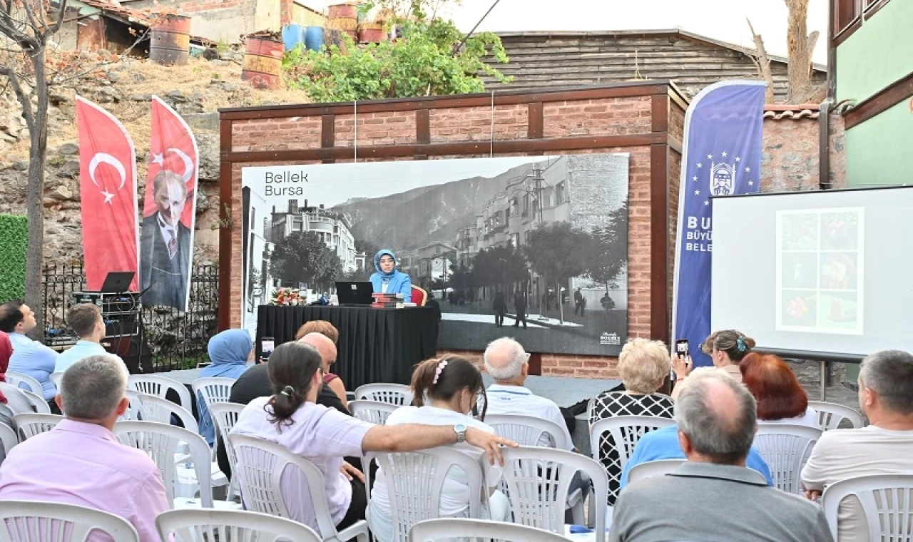 Bursa’da ‘Kent Tarihi Söyleşileri’nin son konuğu Ayşe Özkan emanet oldu