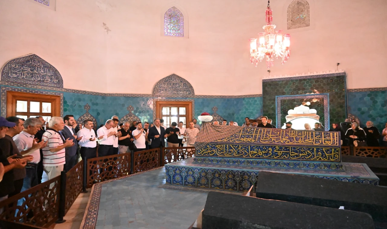 Bursa’da Sultan Çelebi Mehmed dualarla anıldı