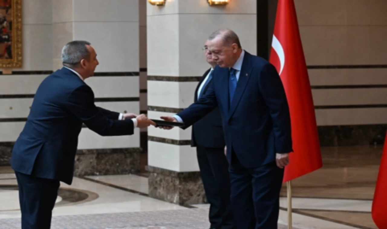 Büyükelçilerden Cumhurbaşkanı Erdoğan’a güven mektubu... Külliye’de diplomatik görüşmeler