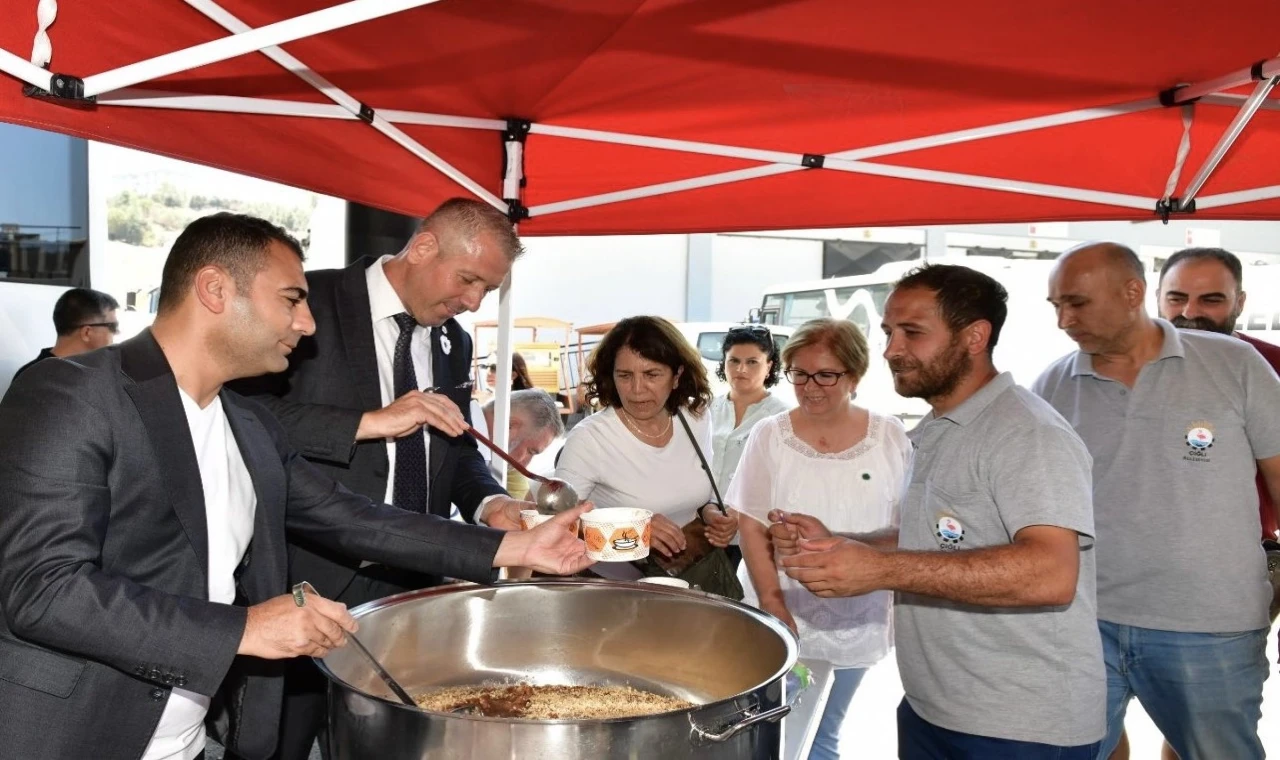 Çiğli Belediyesi Muharrem Ayı’nda aşure etkinliği düzenledi