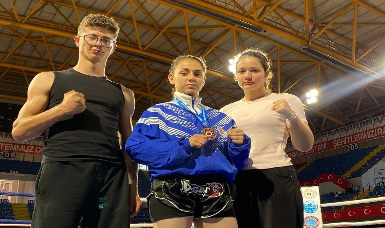 Fatmagül Yağcı’dan Türkiye ikinciliği: Pazaryerispor Kick Boks’ta tarih yazdı