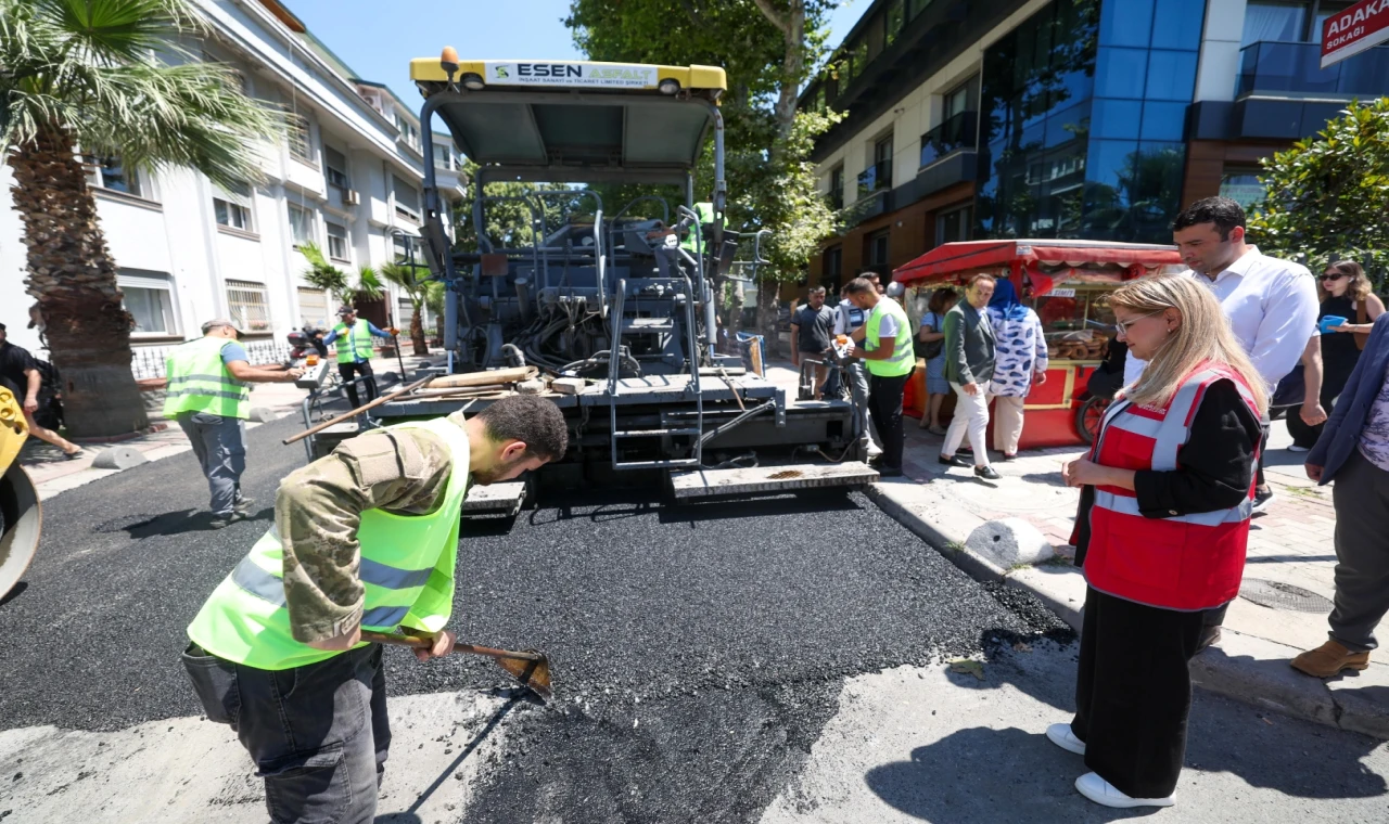 İstanbul Bakırköy’de Şenlikköy’ün yolları yenilendi