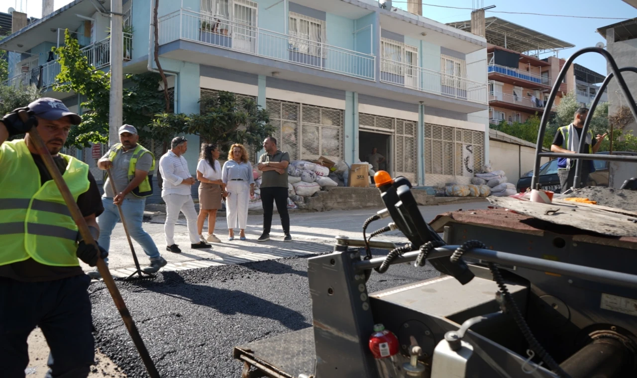 İzmir Bornova’da asfalt ve beton seferberliği