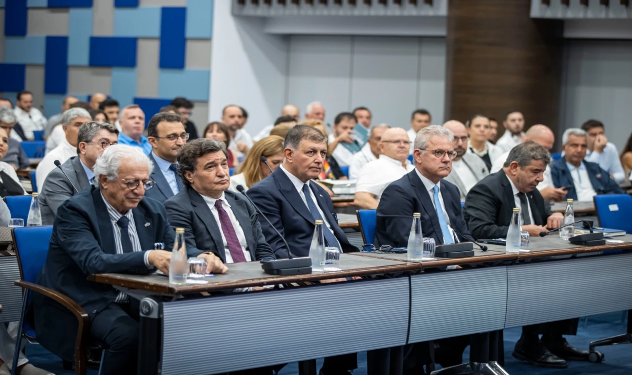 İzmir’de mobilya buluşması