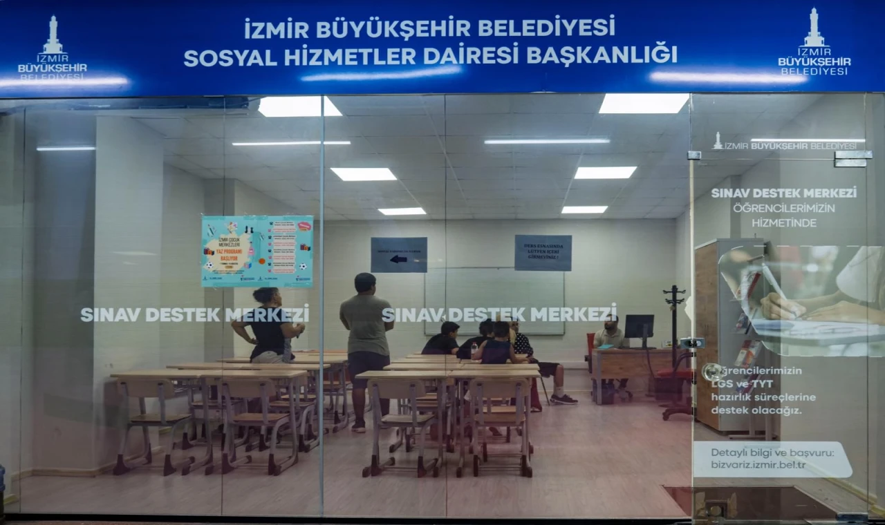 İzmir’de ’Sınav Destek Merkezi’ tercihlerde öğrencilerin yanında