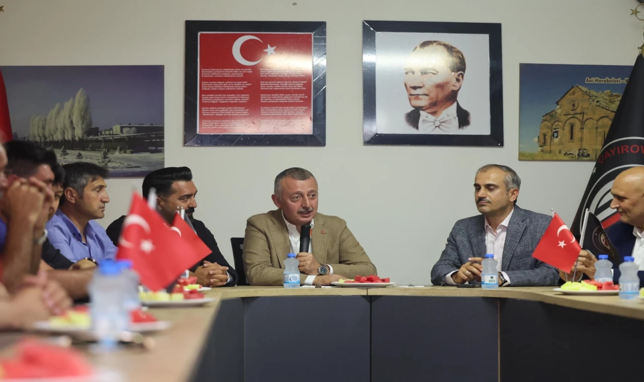 Kocaeli Çayırova’da Başkan Büyükakın’dan STK ziyareti