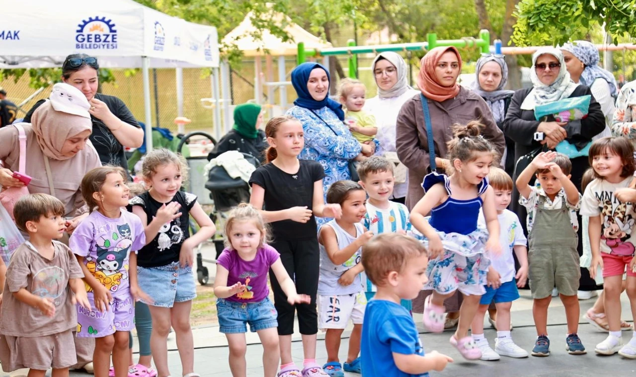 Kocaeli Gebze’de etkinliğinde minikler doyasıya eğlendi