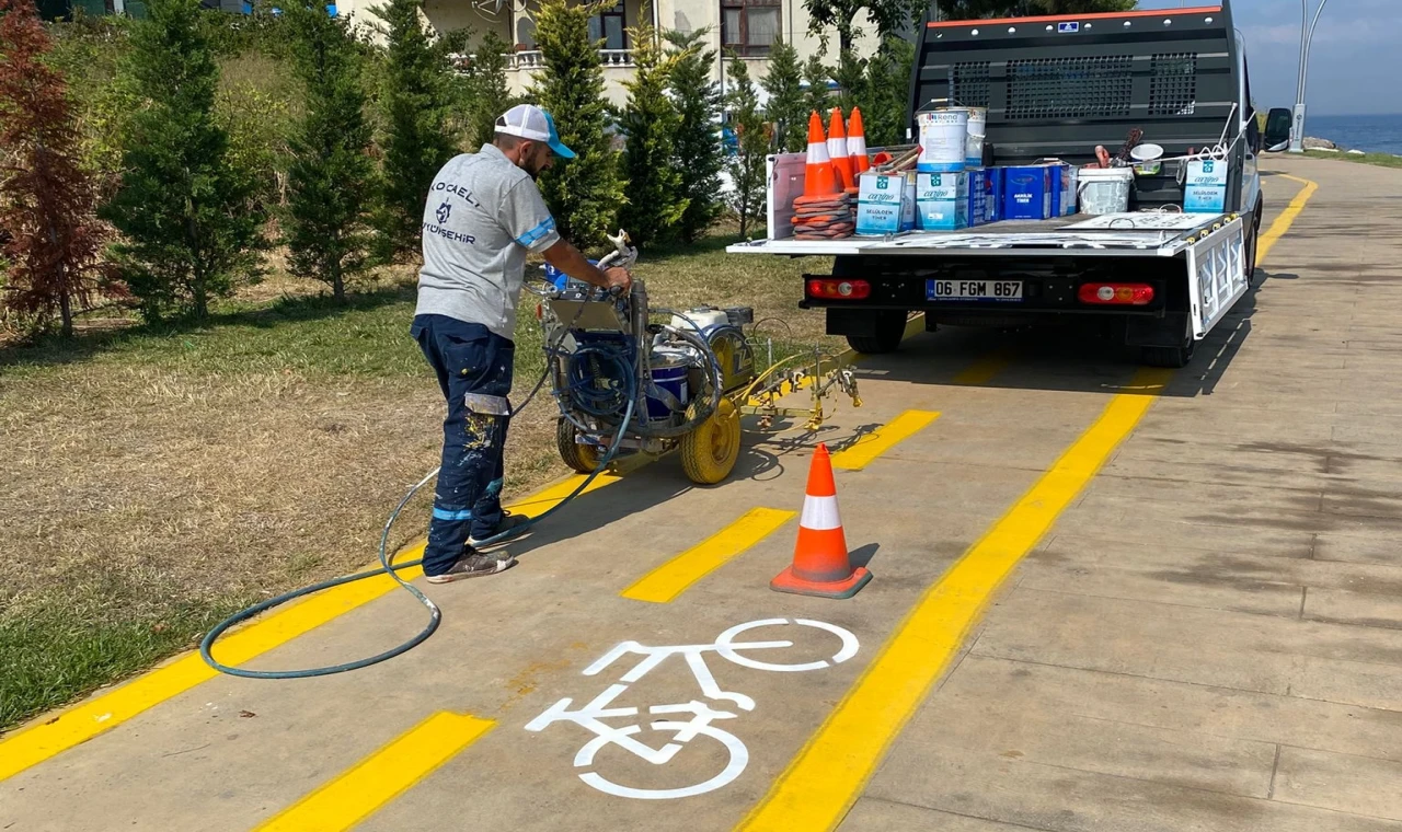 Kocaeli’de bisiklet yolları yeniliyor