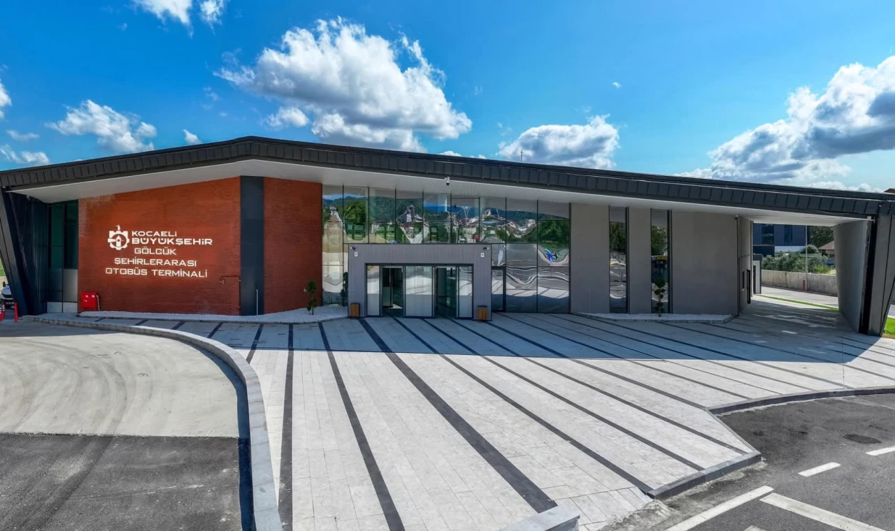 Kocaeli’de yeni otobüs terminali bu gece hizmete giriyor