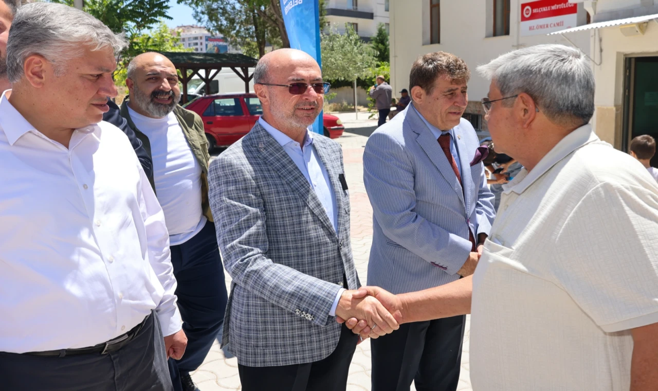 Konya Selçuklu’da Pekyatırmacı mahalle sakinlerini dinledi