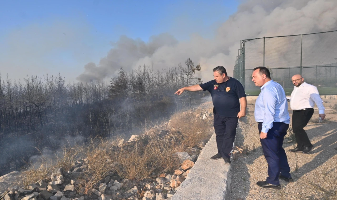 Manisa İtfaiyesi’nden Kayapınar yangınına müdahale