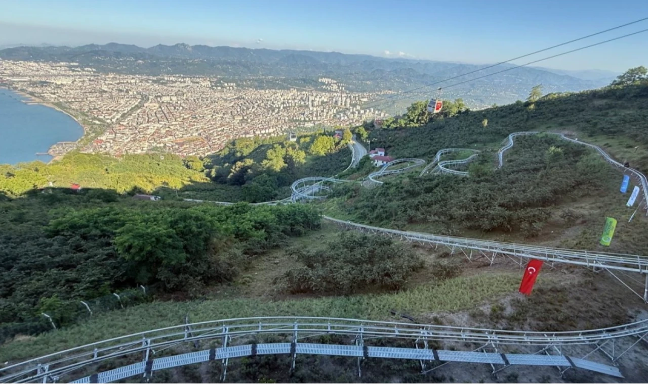 Ordu’da dağ kızağı ve sosyal tesisleri açıldı