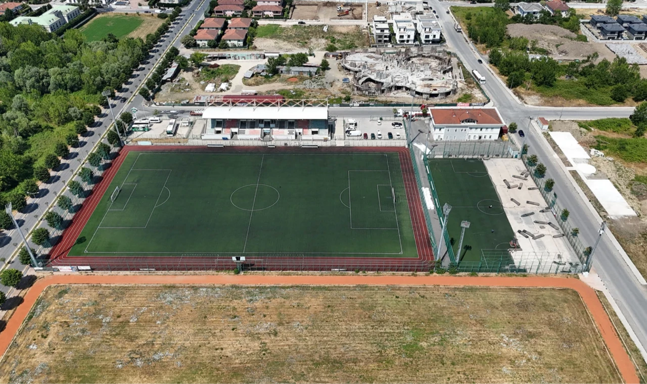 Sakarya’nın en büyük futbol tesisi yenileniyor