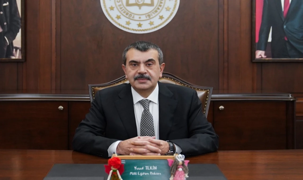 Şehit öğretmen Yılmaz’a Bakan Tekin’den anma mesajı