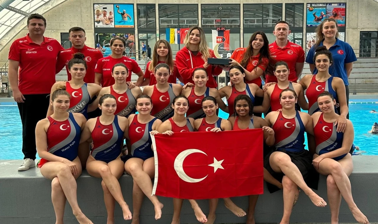 Sutopu Milli Takımı İzmir’e kamp kurdu... Avrupa Şampiyonası’na İzmir’de hazırlanıyorlar