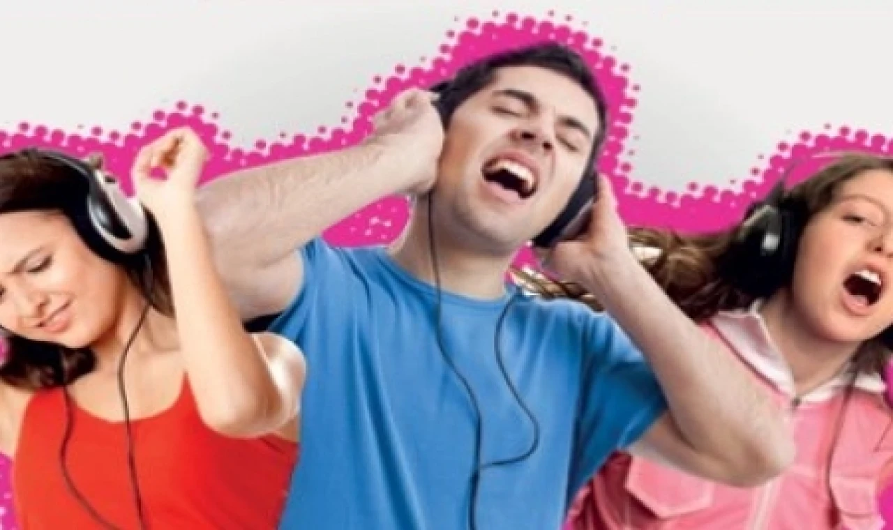 Üniversitelinin müzik karnesi belli oldu! Her 10 gençten 9’u her gün müzik dinliyor!