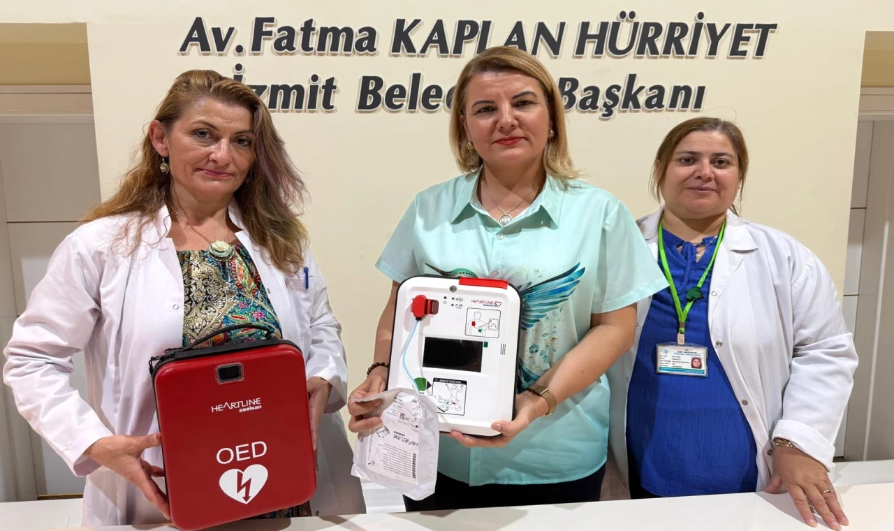 Volkan Konak’ın kaybı farkındalık oluşturdu... Kalp krizi için İzmit’e elektroşok cihazları kuruldu
