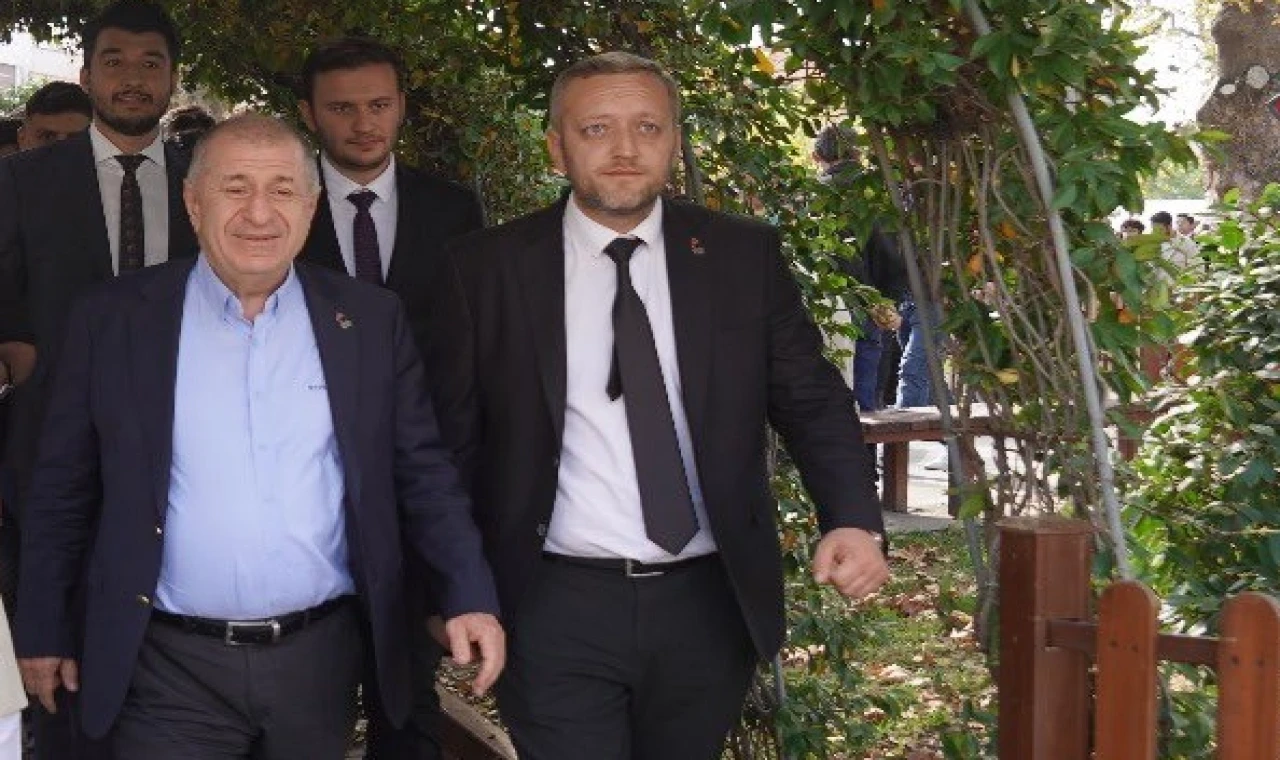 Zafer Partisi Bursa’da Leman karikatürüne ve Atatürk hakaretlerine tepki
