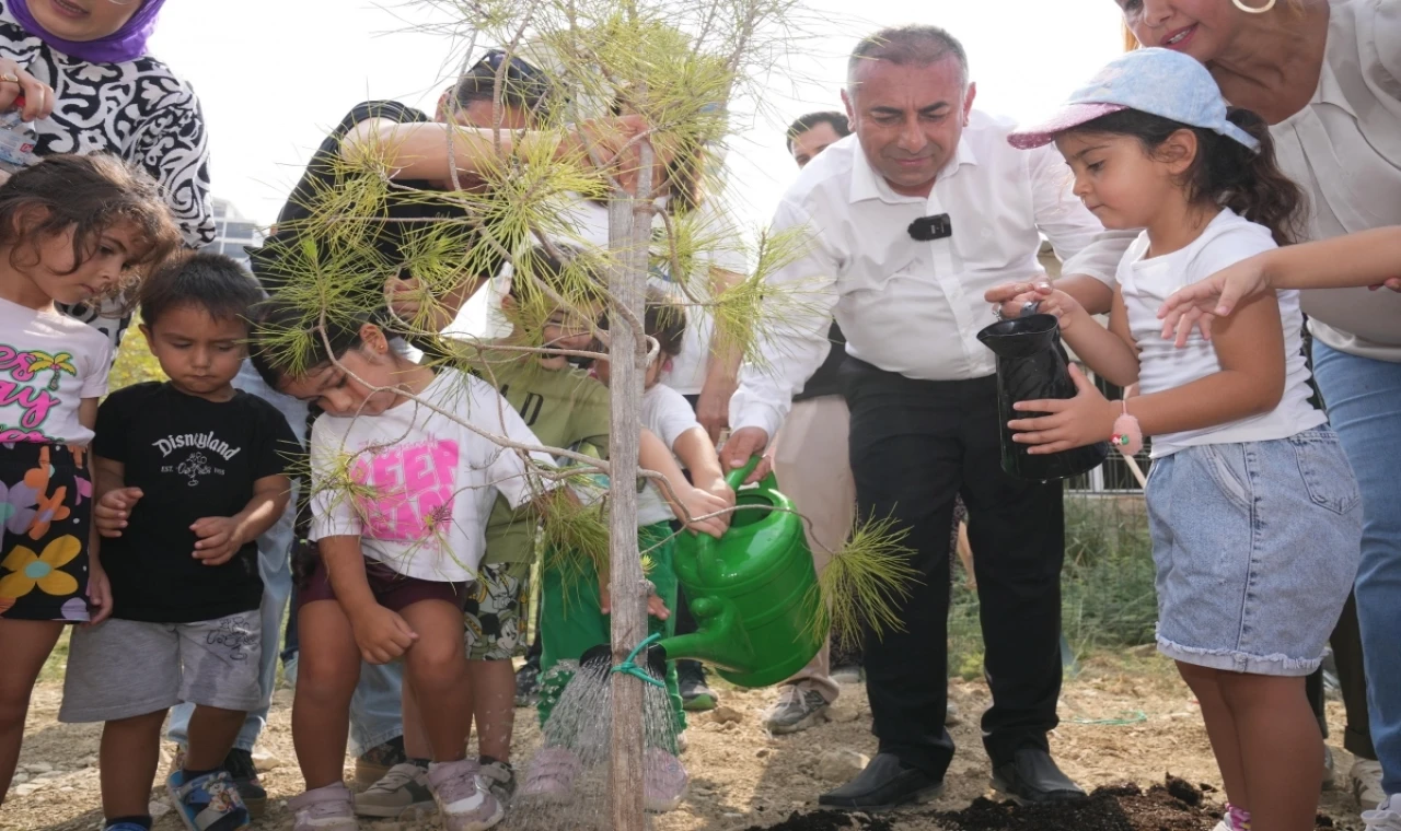Adana’da gelecek için fidanlar dikildi