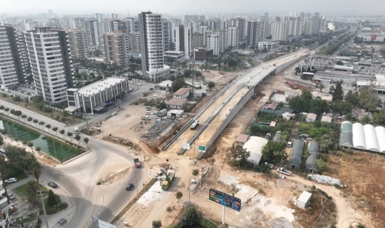 Adana’da ulaşım çalışmaları tam gaz