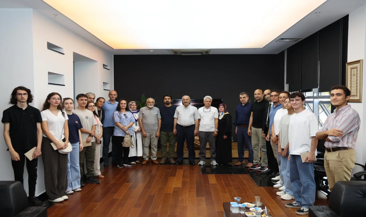 Başkan Büyükgöz, YKS başarılılarını ağırladı