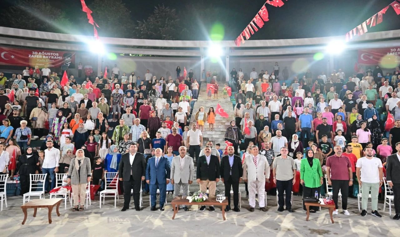 Bursa Yıldırım’da Zafer coşkusu