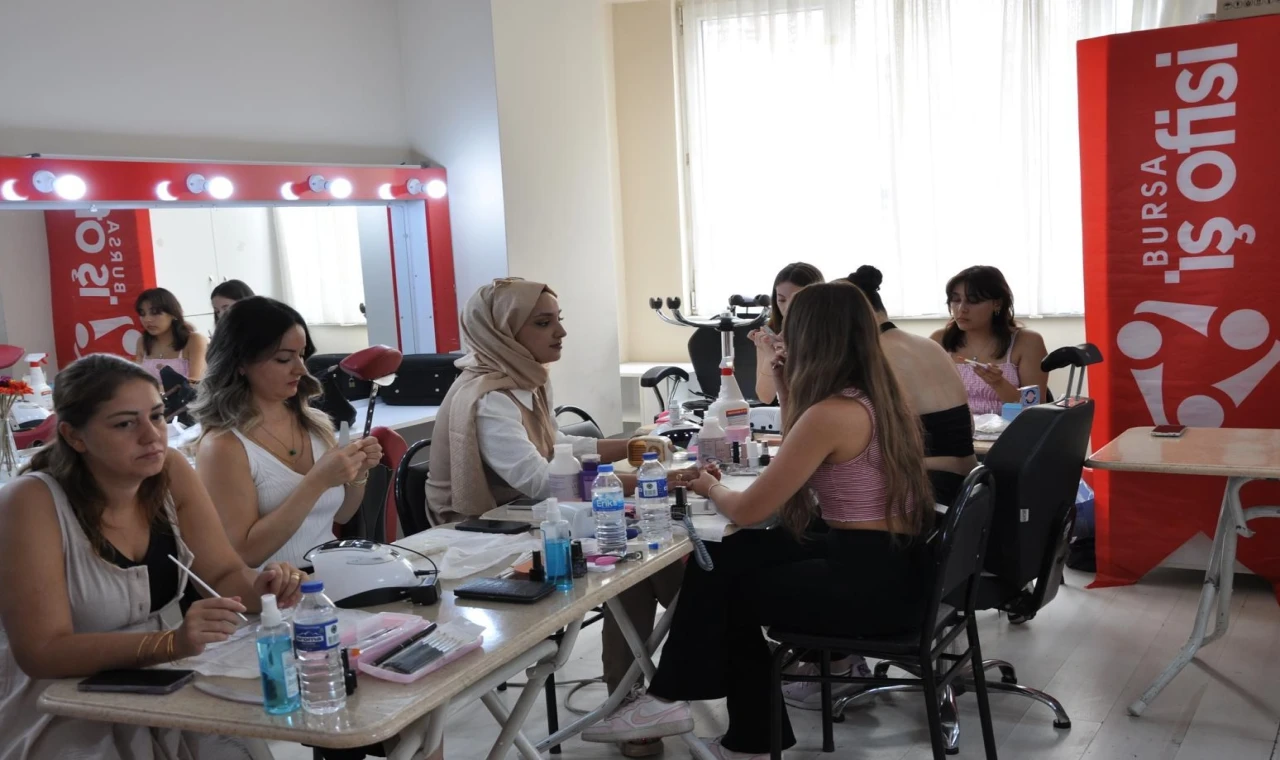 Bursa’dan kadın istihdamına destek