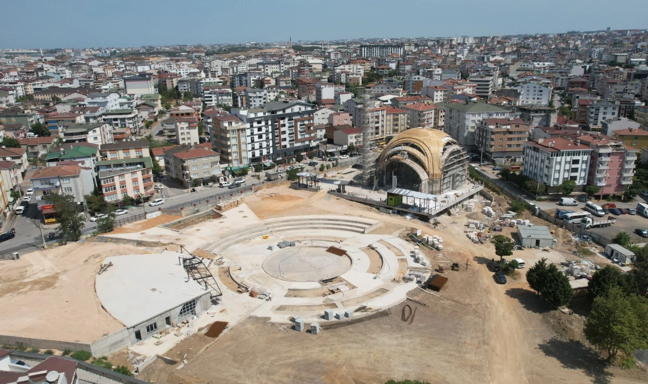 Çayırova Kent Meydanı’nda çalışmalar tam gaz