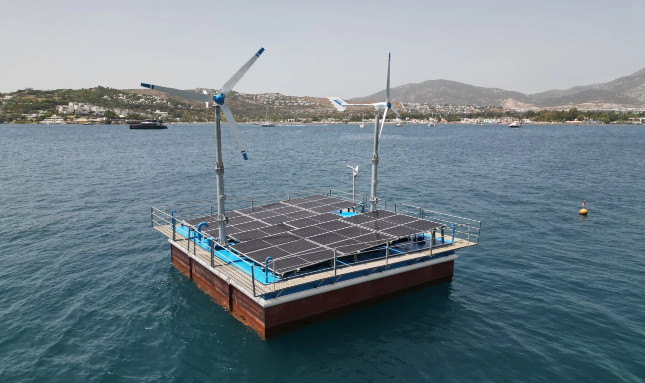 Dünyada ilk! Bodrum’da deniz suyu güneş ve rüzgarla arıtılıyor