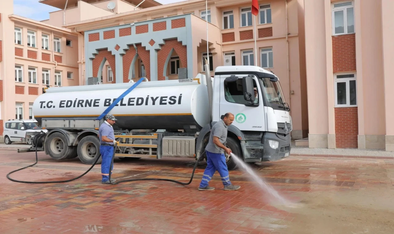 Edirne’de okul ve çevreleri yeni döneme hazırlanıyor