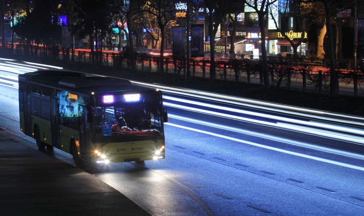 İETT’den gece sefelerine sabaha kadar devam