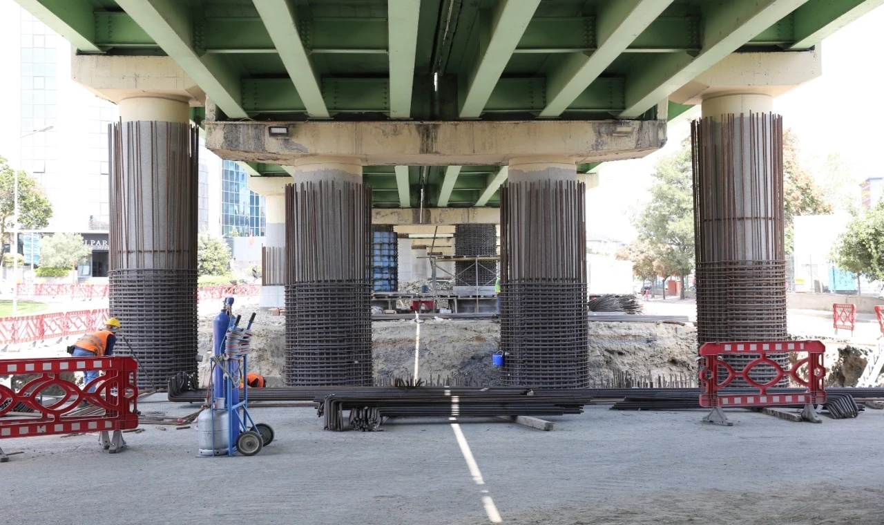 İstanbul’da M1 metro hattının viyadükleri afete karşı güçlendiriliyor