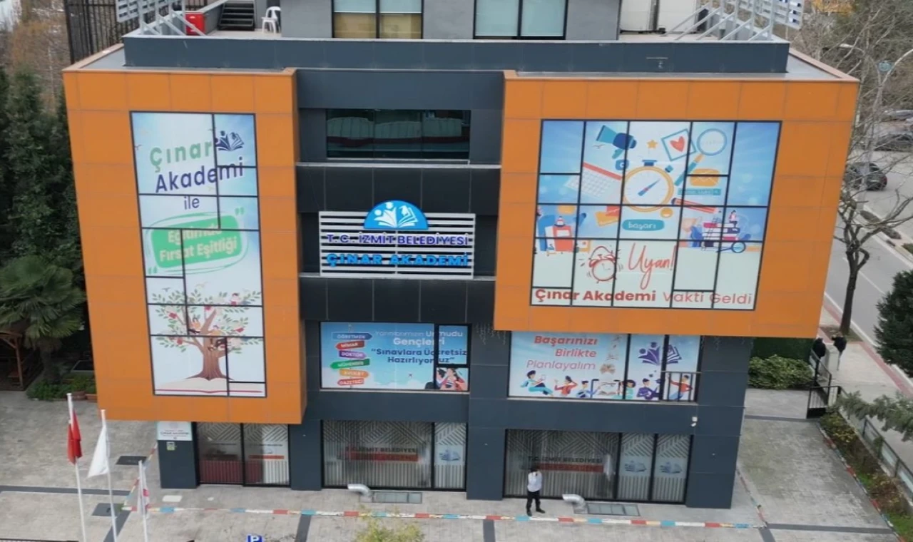 İzmit’te Çınar Akademi’den gururlandıran başarı
