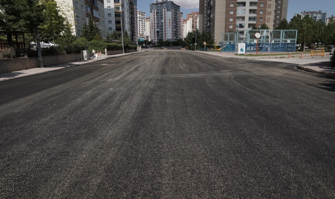 Kayseri Melikgazi’den asfalt mesaisi