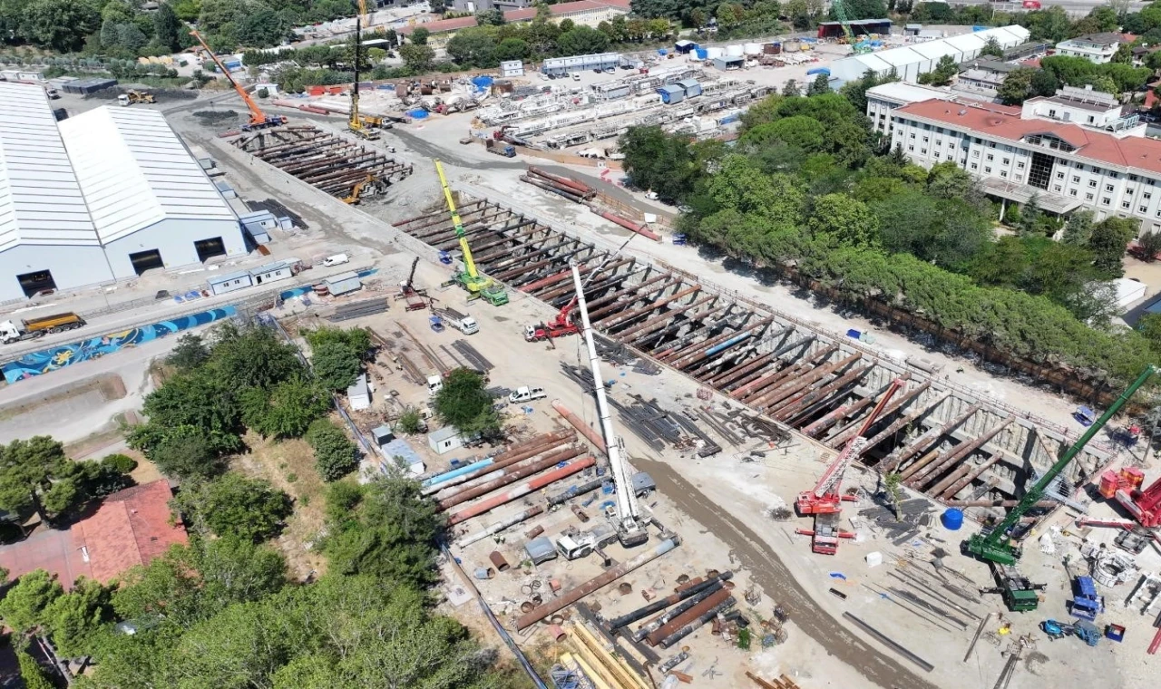 Kocaeli’nde metro tünelini açacak dev köstebekler geldi!