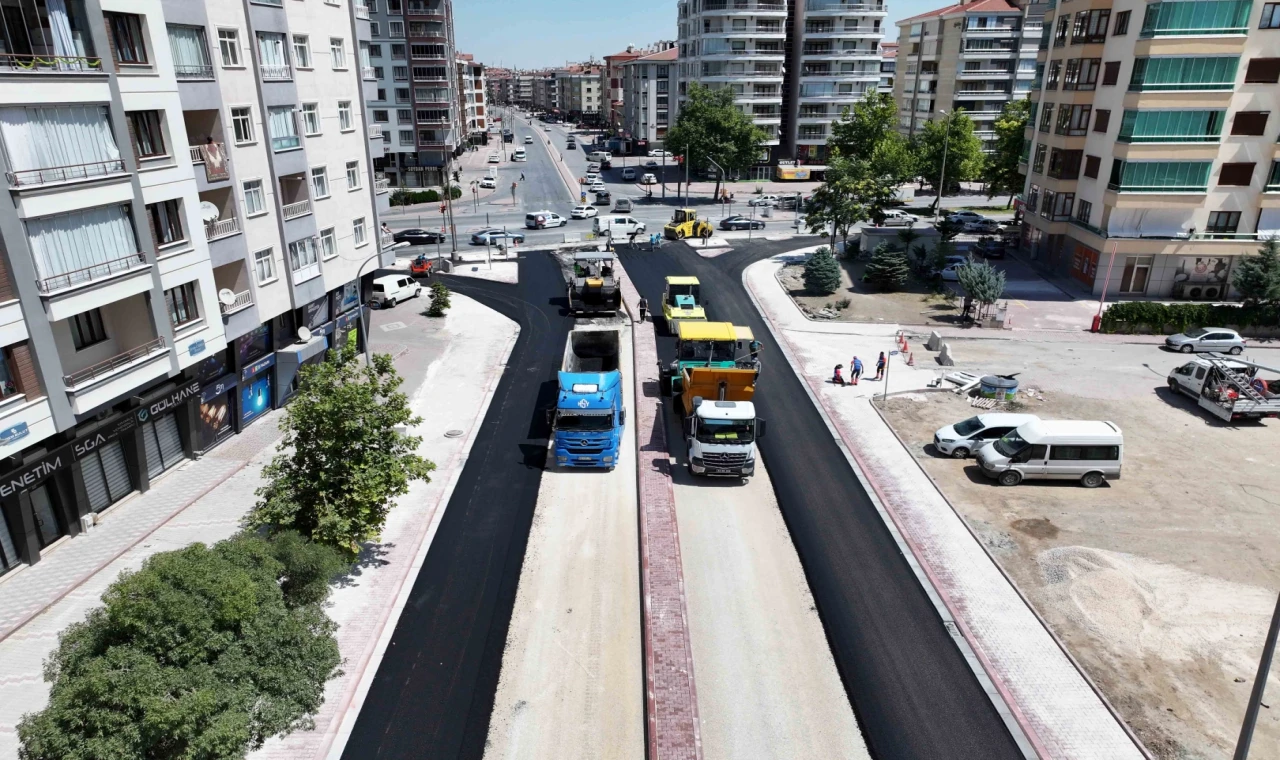 Konya Karatay’da asfalt çalışmalarına devam