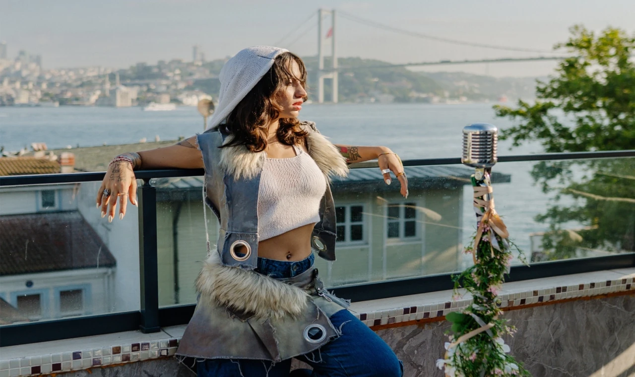 Melis Karaduman’dan kırık bir aşk hikayesi: ’’Sevemezsin’’