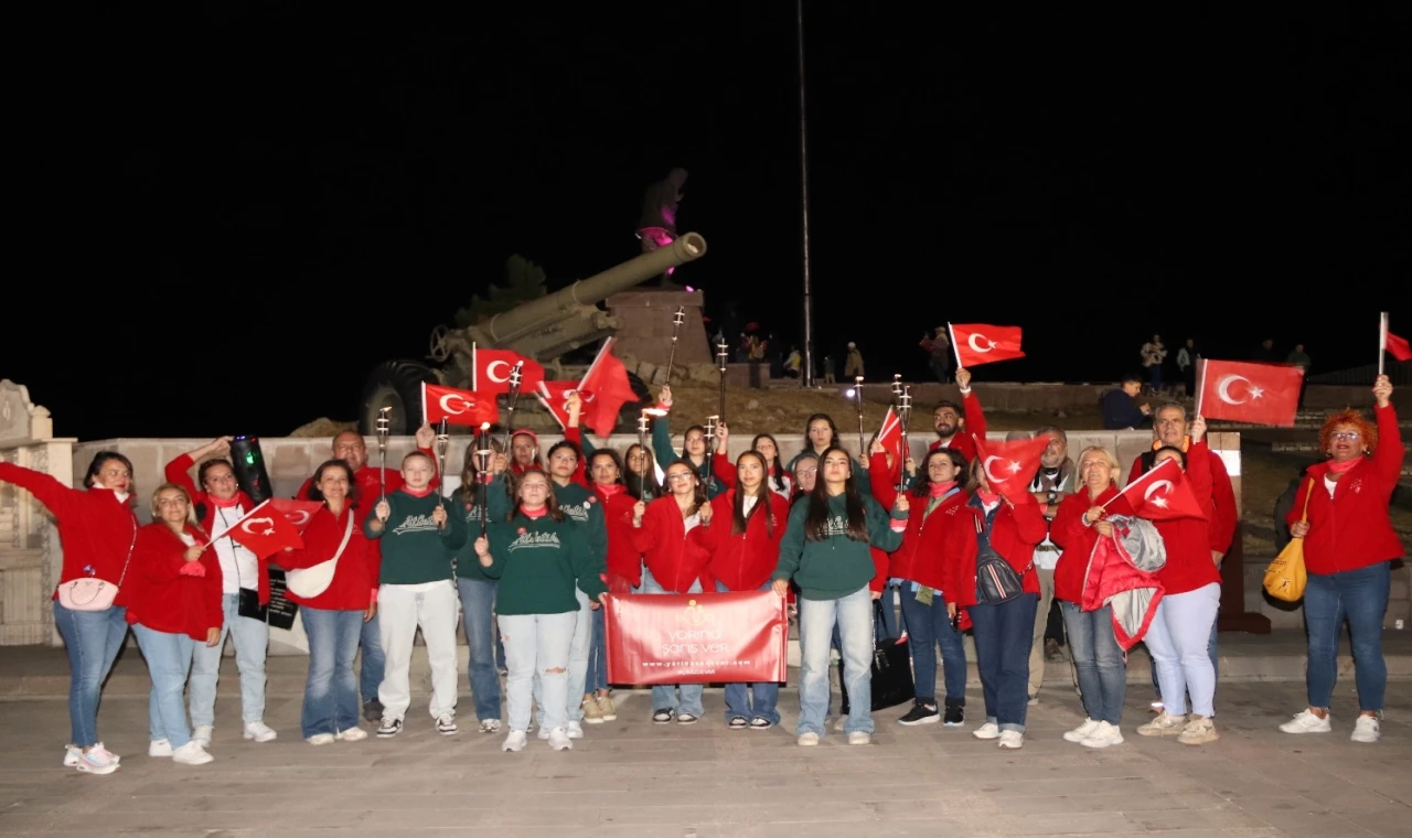 YASAV ’Zafer Yürüyüşü’ne katıldı