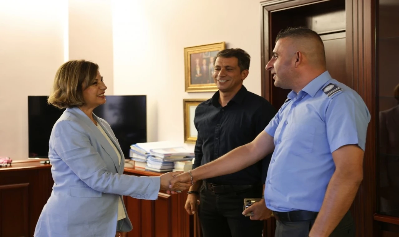 Yolcusunu hastaneye yetiştiren şoföre Başkan Ünlüce’den teşekkür