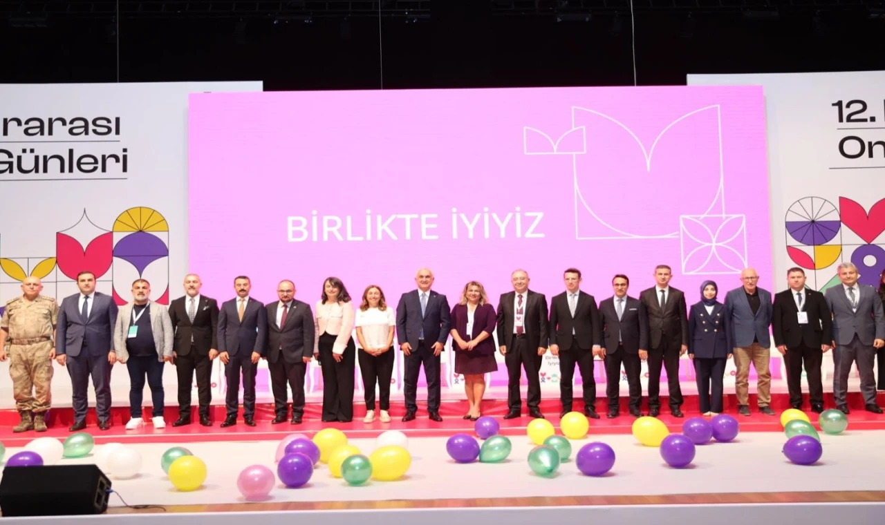 12. Uluslararası Onkoloji Günleri Muş’ta başladı