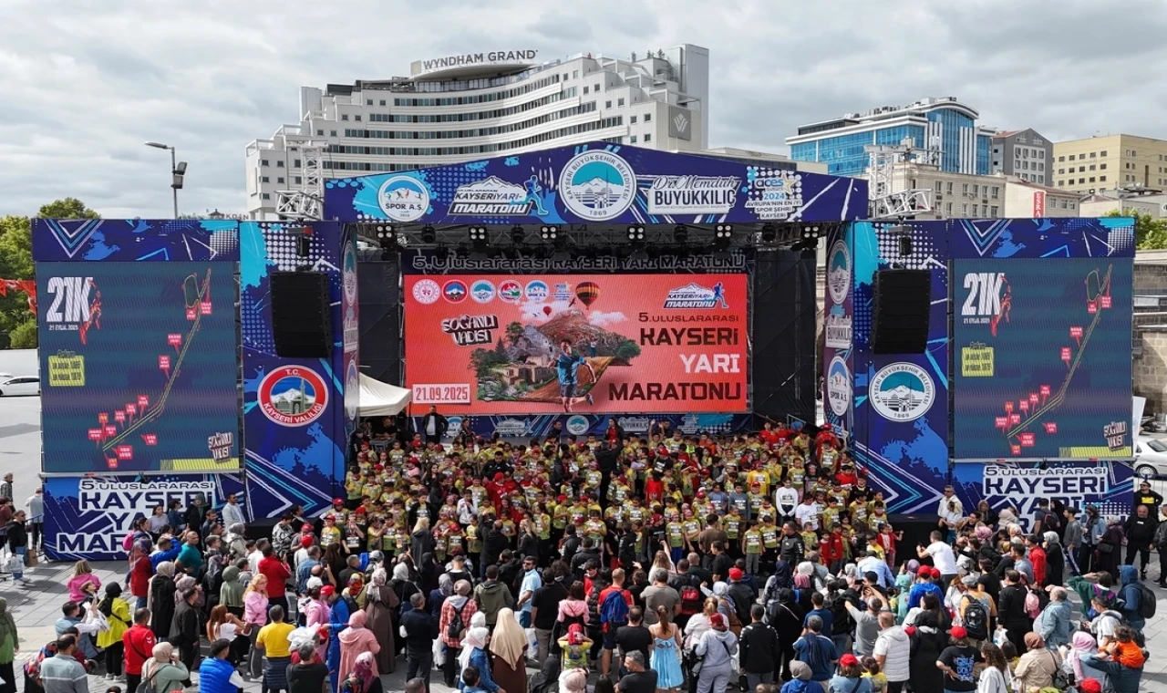5’inci Uluslararası Kayseri Yarı Maratonu renkli başladı