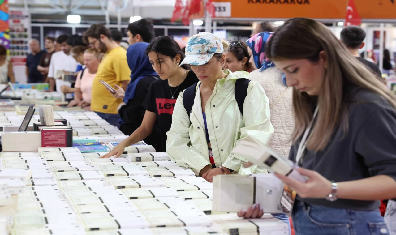 Antalya Kitap Fuarı 15. kez kapılarını açıyor