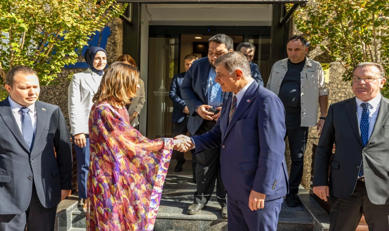 Arjantin Başkonsolosu Vivas’tan İzmir’e ziyaret