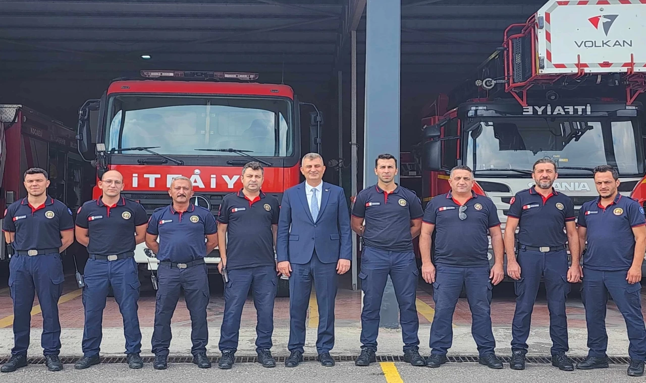 Başkan Sezer’den kahraman itfaiyecilere anlamlı ziyaret