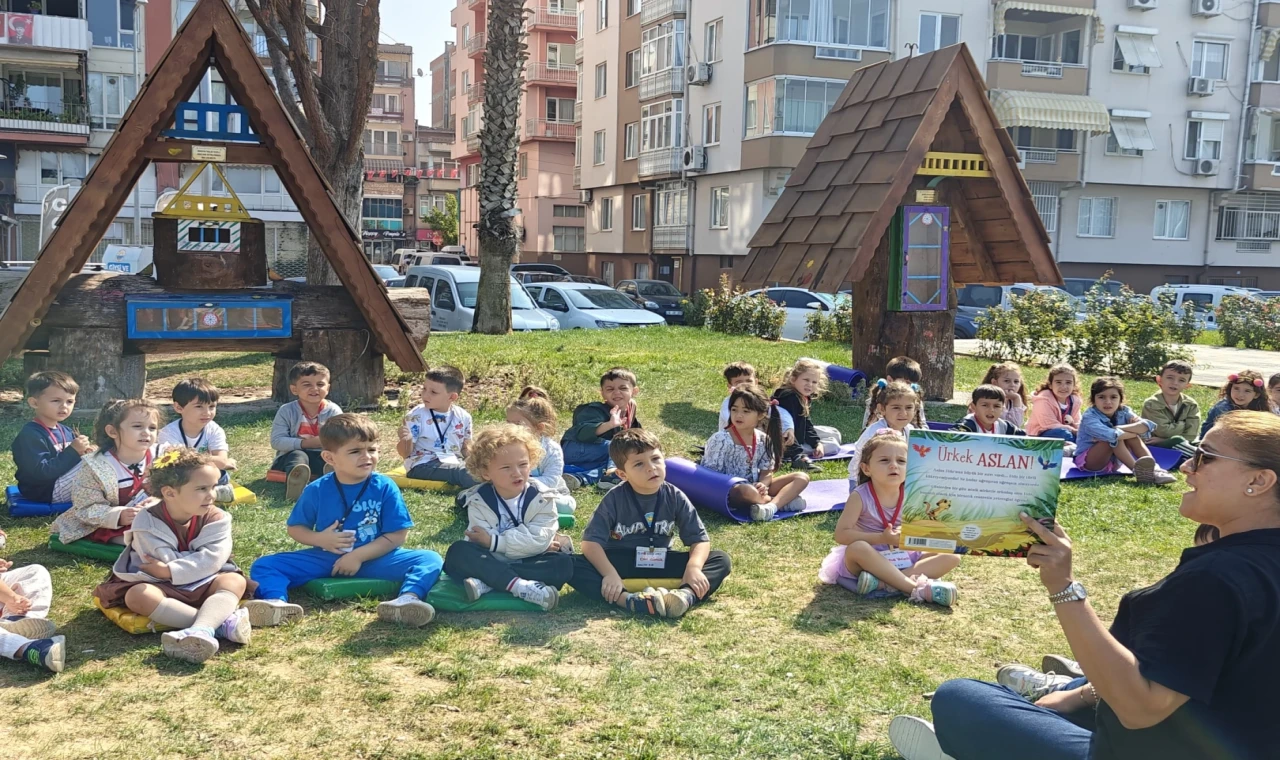Bursa Gemlik’te ’Açık Hava Kütüphanesi’ hayat buldu