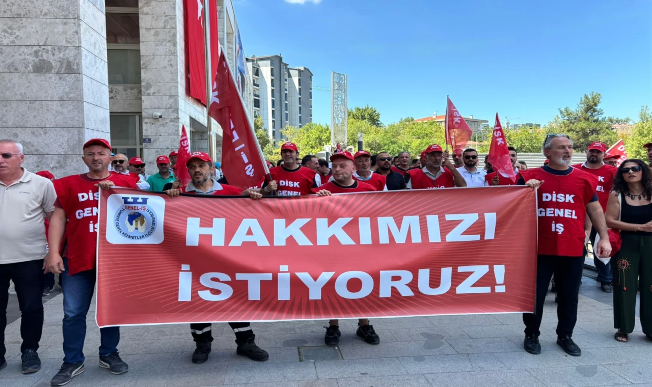 Bursa Nilüfer Belediyesi işçilerinden ’hak’ arayışı! Ödenmeyen zam farkları ve BES kesintileri iş bıraktırdı!